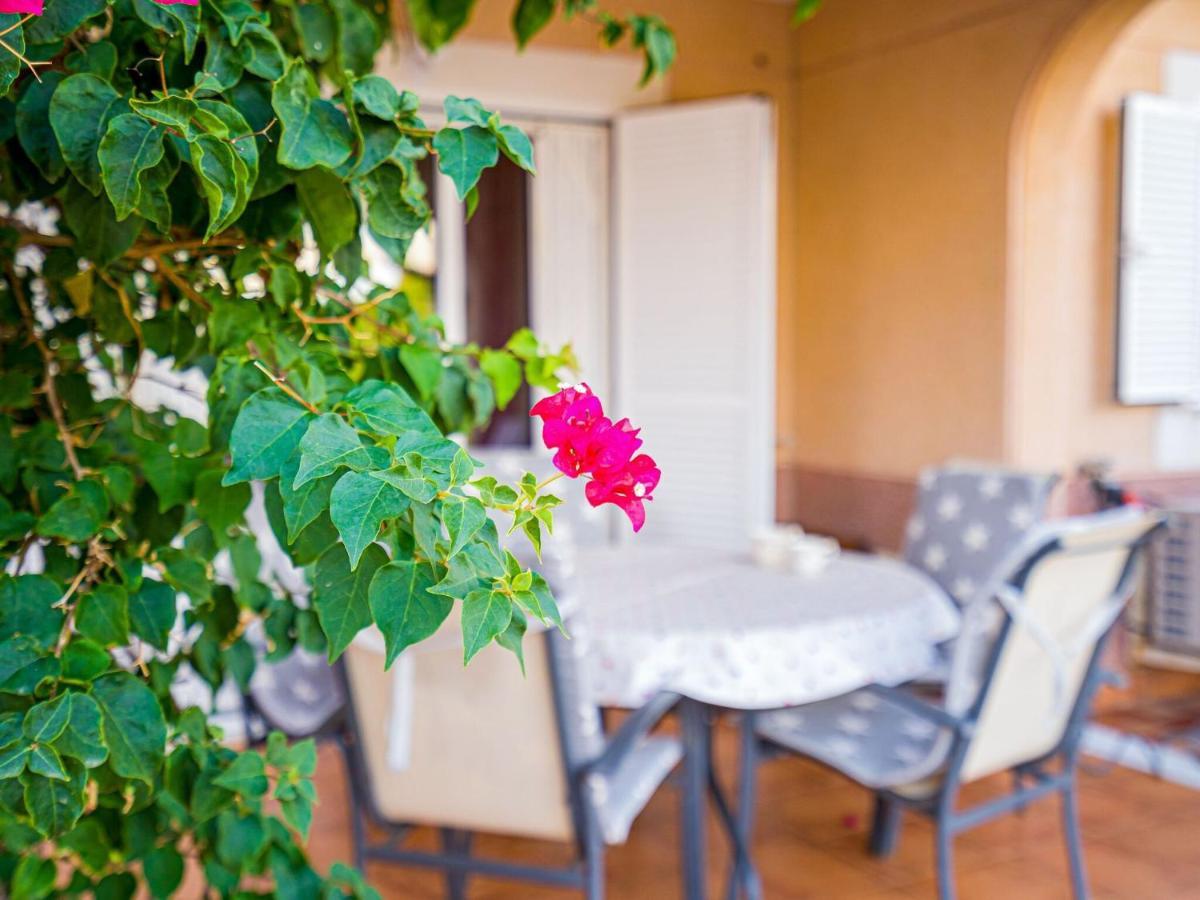 Belvilla By Oyo Lovely Bungalow With Swimming Pool Oriola  Exterior foto