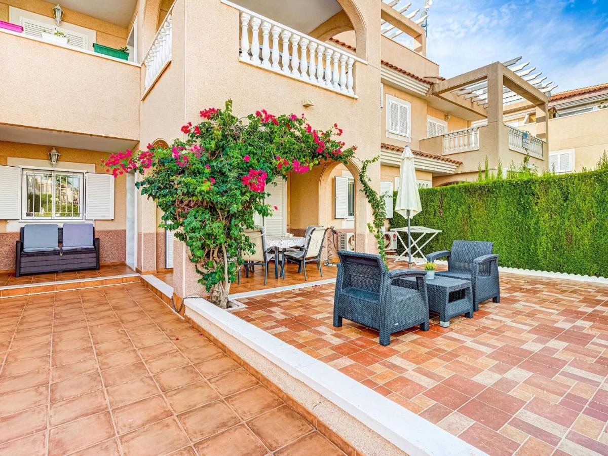 Belvilla By Oyo Lovely Bungalow With Swimming Pool Oriola  Exterior foto