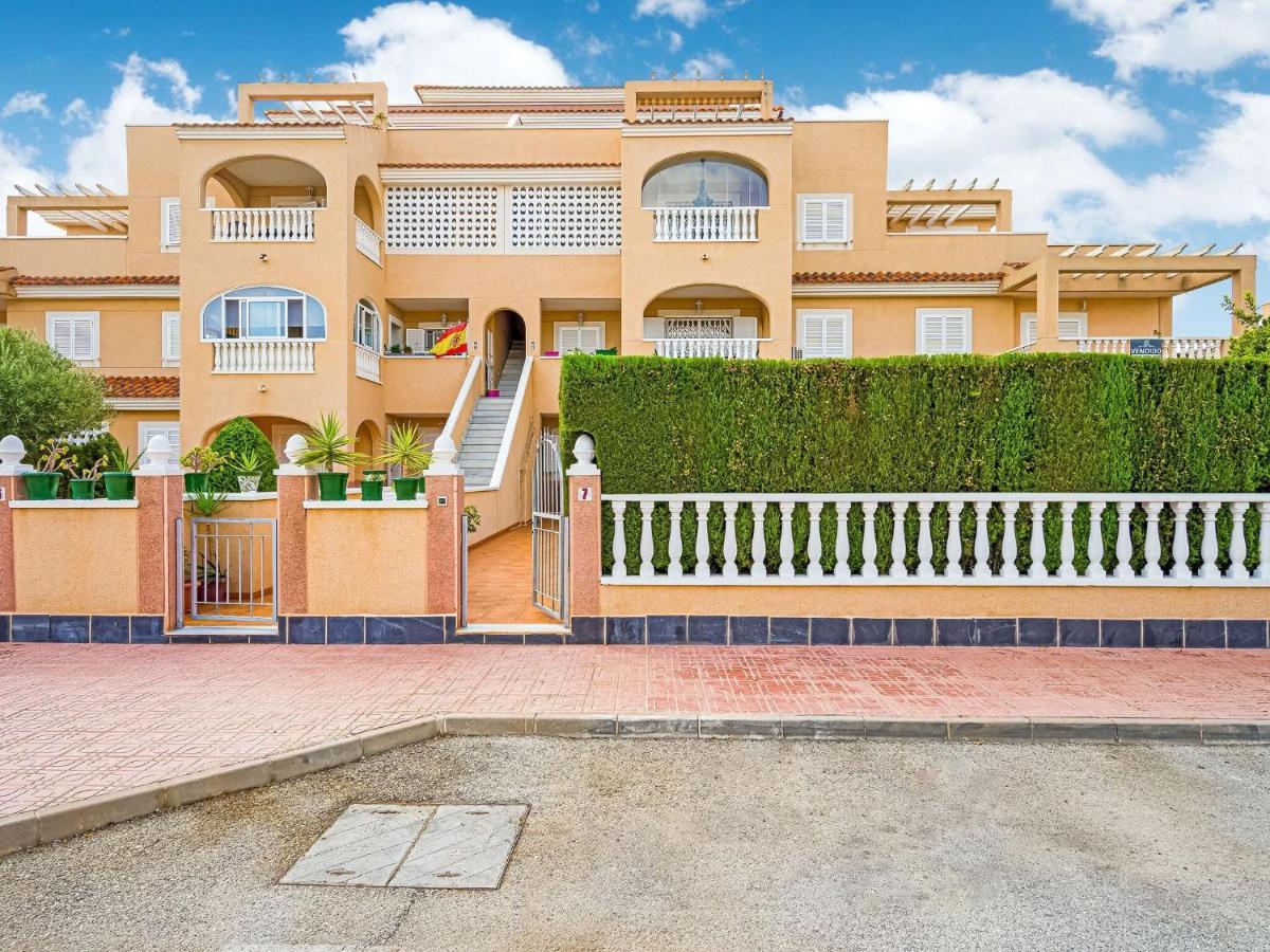 Belvilla By Oyo Lovely Bungalow With Swimming Pool Oriola  Exterior foto